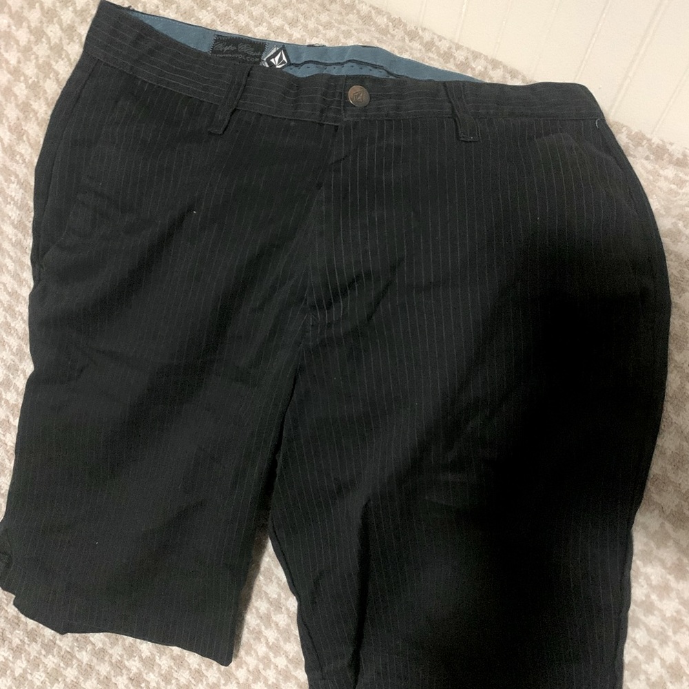 Volcom shorts